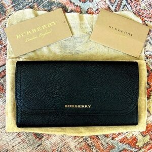 Burberry black wallet (continental wallet)